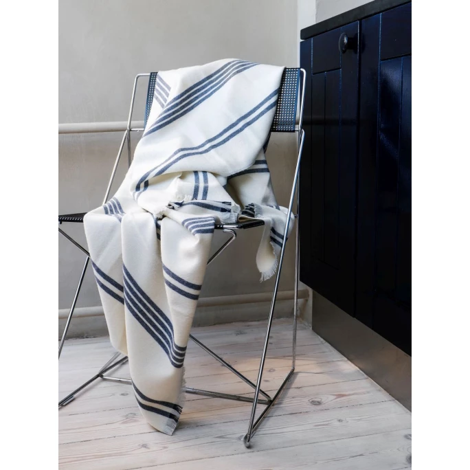 Elvang Denmark Elvang Lines Decke Aus Baby-Alpakawolle - 130x190 Cm - Blue 3 Elvang Denmark Elvang Lines Decke Aus Baby-Alpakawolle - 130x190 Cm - Blue – Bild 3