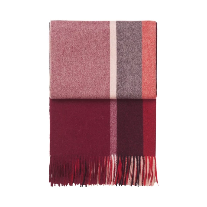 Elvang Denmark Elvang Manhattan Wolldecke - 130x200 Cm - Bordeaux-red 1 Elvang Denmark Elvang Manhattan Wolldecke - 130x200 Cm - Bordeaux-red