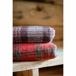 Steiner Agnes Wohndecke - 150x190 Cm - Koralle -David Fussenegger Shop unnamed file 1261