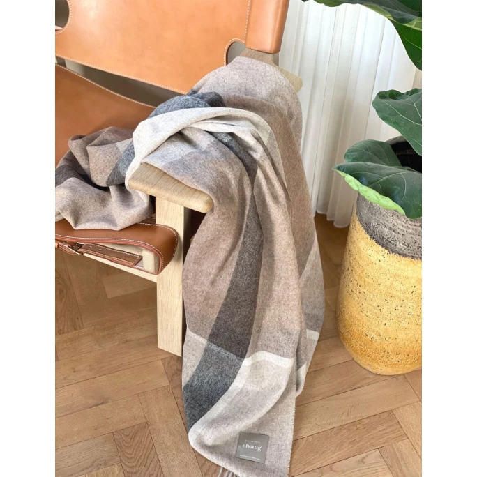 Elvang Denmark Elvang Manhattan Wolldecke - 130x200 Cm - Beige 3 Elvang Denmark Elvang Manhattan Wolldecke - 130x200 Cm - Beige – Bild 3