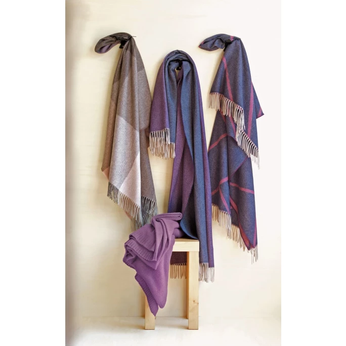 Eagle Products Kopenhagen Kaschmir-Decke - 135x195 Cm - Beere-marine 2 Eagle Products Kopenhagen Kaschmir-Decke - 135x195 Cm - Beere-marine – Bild 2