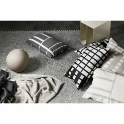 Kristina Dam Studio Architecture Decke - 130x180 Cm - Off White-beige Melange -David Fussenegger Shop unnamed file 250