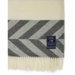 Lexington Herringbone Striped Decke - 130x170 Cm - Gray/off White -David Fussenegger Shop unnamed file 274