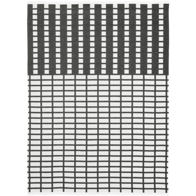 Kristina Dam Studio Contemporary Decke - 130x180 Cm - Black-off White 1 Kristina Dam Studio Contemporary Decke - 130x180 Cm - Black-off White