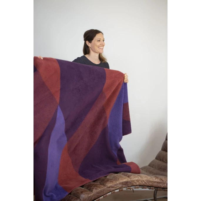 David Fussenegger SAVONA Grafisch Wohndecke - 150x200 Cm - Viola 3 David Fussenegger SAVONA Grafisch Wohndecke - 150x200 Cm - Viola – Bild 3